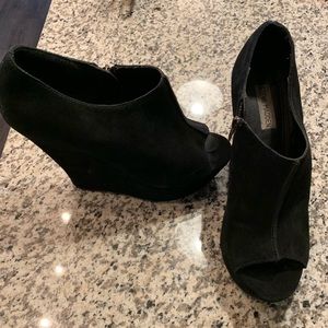 Steve Madden Suede Wedge Heels!